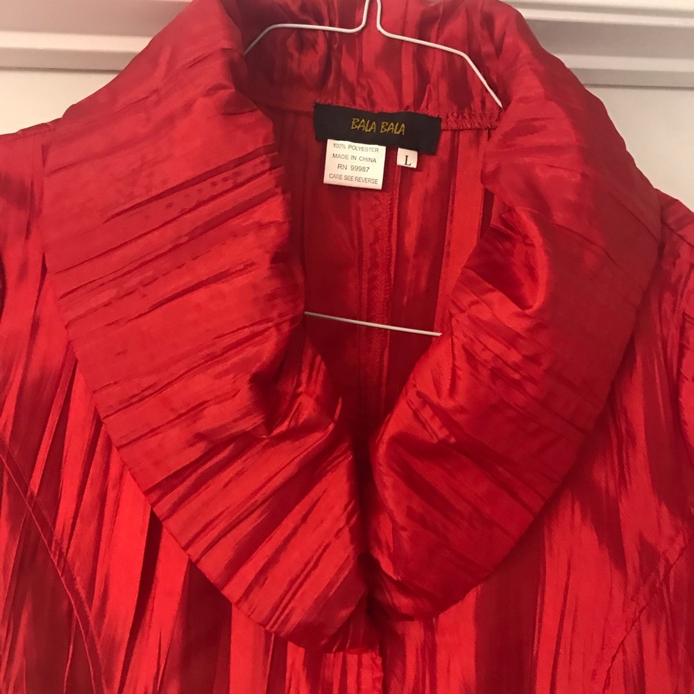 Beautiful Red Jacket - Picture 2 of 4